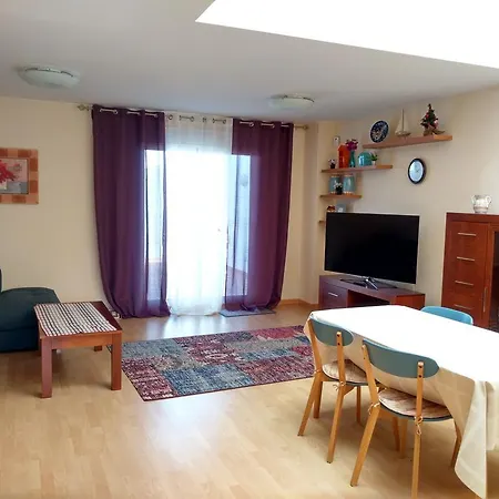 3-bedroom Duplex With Two Terraces *