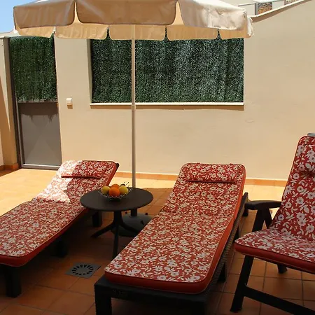 3-bedroom Duplex With Two Terraces *